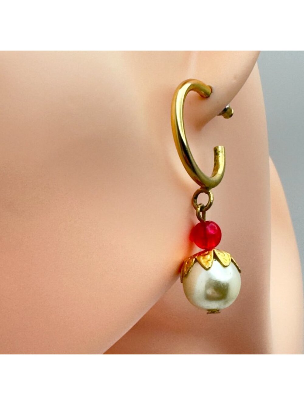 Gold Tone Hoop Earrings Red White Bead Dangles Lightweight Vintage